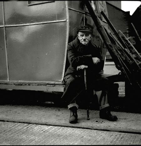 7 / 13  Old man, Quayside, 1950s Photograph: Jimmy Forsyth/Tyne & Wear Archives
